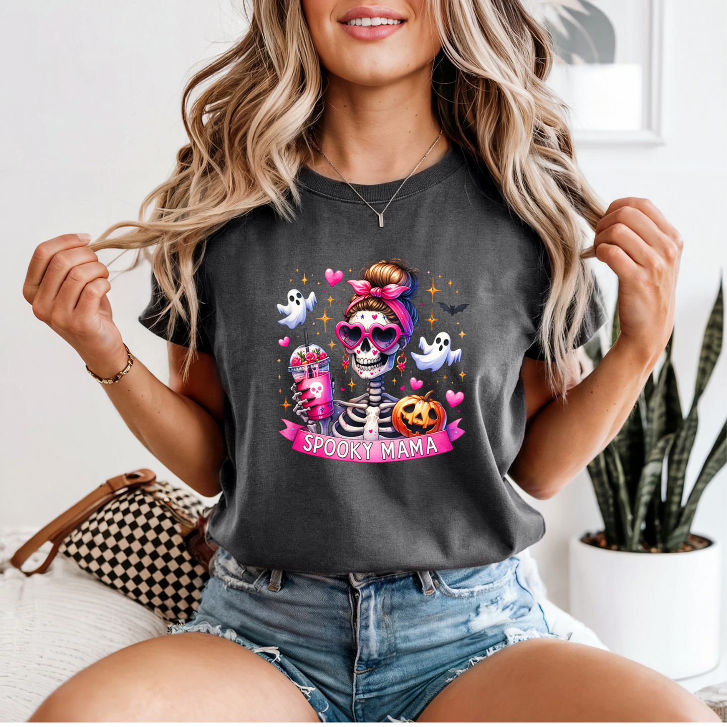 SPOOKY MAMA WITH COFFEE TEE