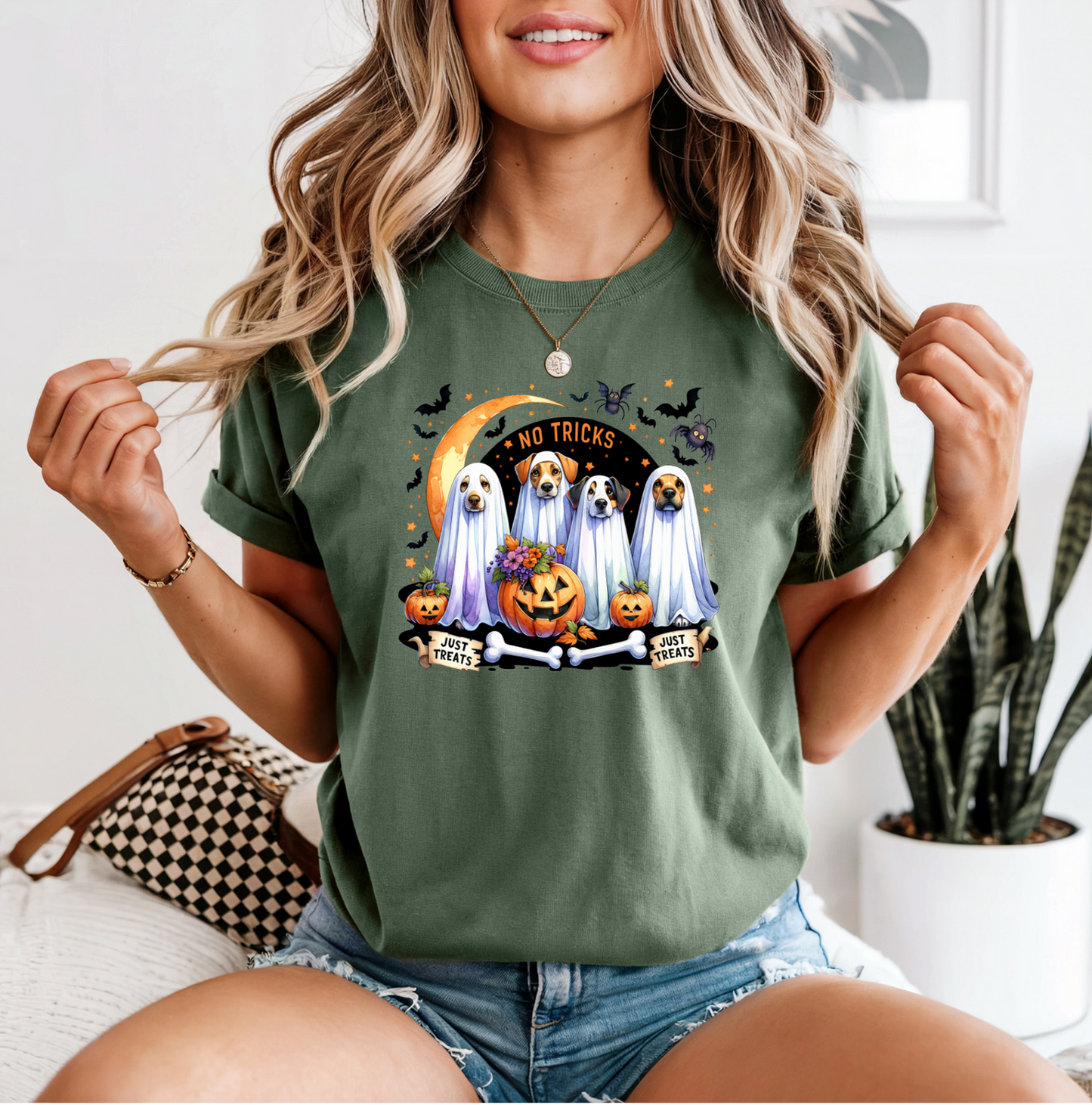NO TRICKS JUST TREATS DOG HALLOWEEN TEE