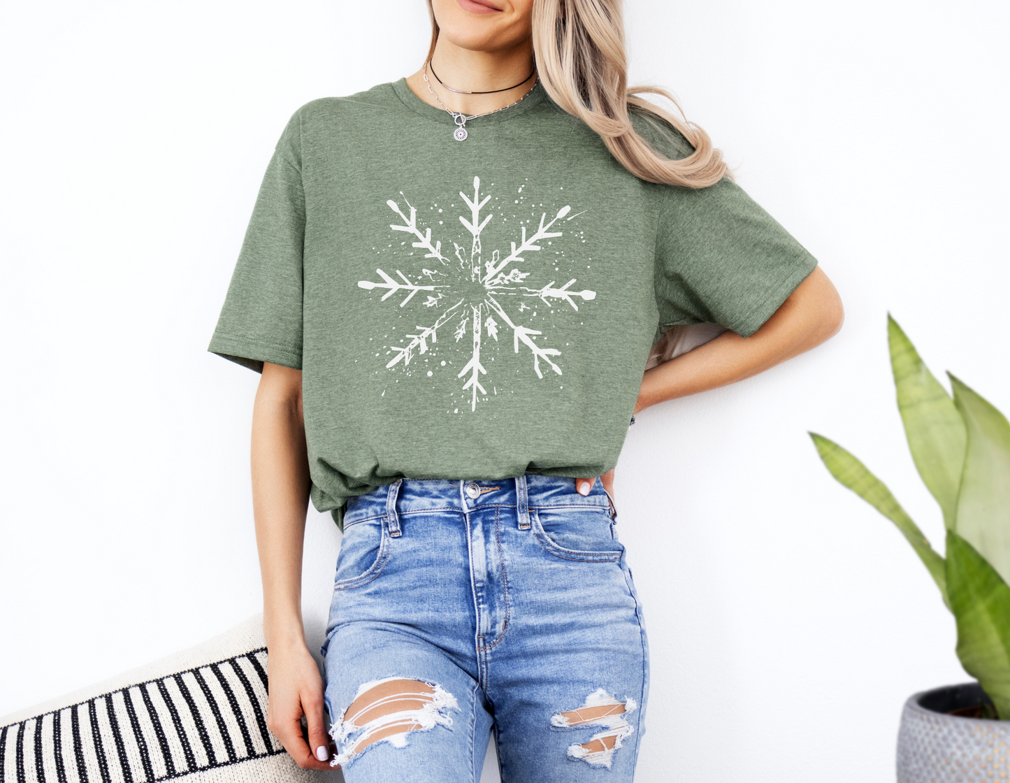 SNOWFLAKE CREWNECK SWEATSHIRT