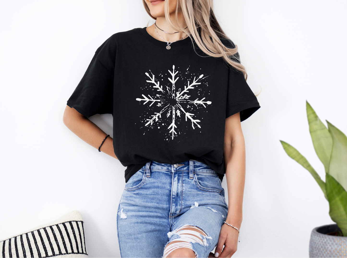 SNOWFLAKE CREWNECK SWEATSHIRT